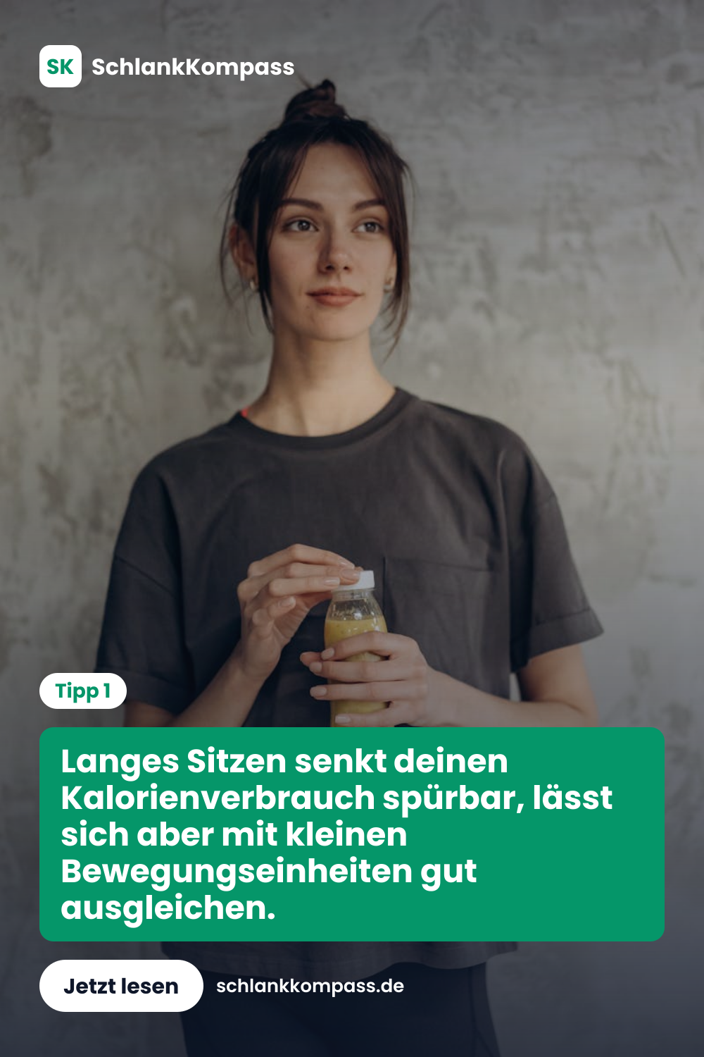 Langes Sitzen senkt deinen Kalorienverbrauch spürbar, lässt sich aber mit kleinen Bewegungseinheiten gut ausgleichen.