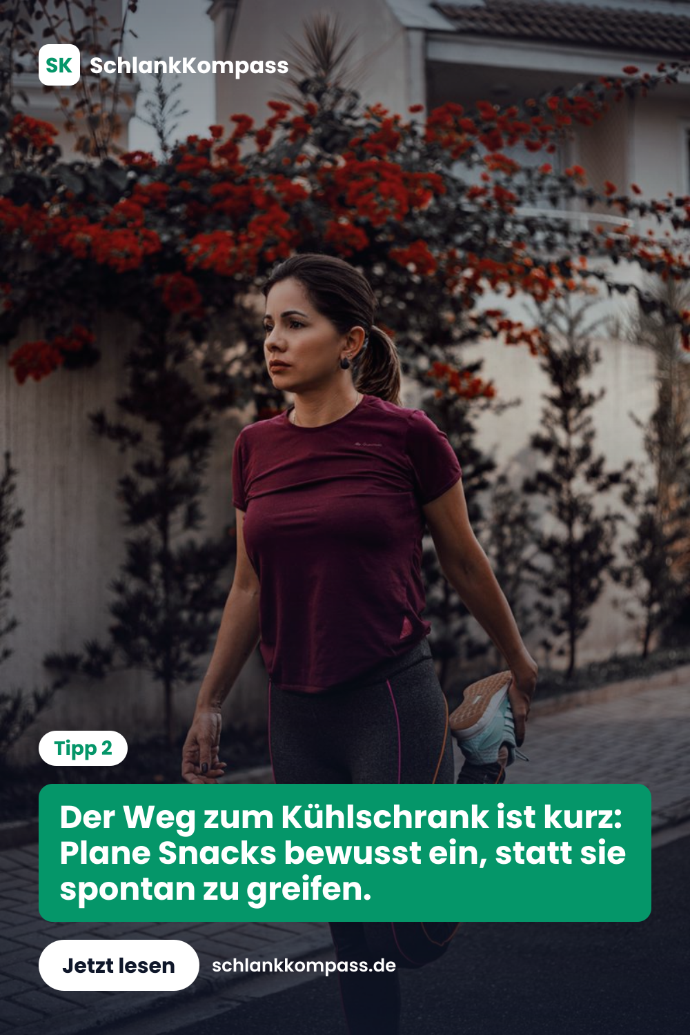 Der Weg zum Kühlschrank ist kurz: Plane Snacks bewusst ein, statt sie spontan zu greifen.