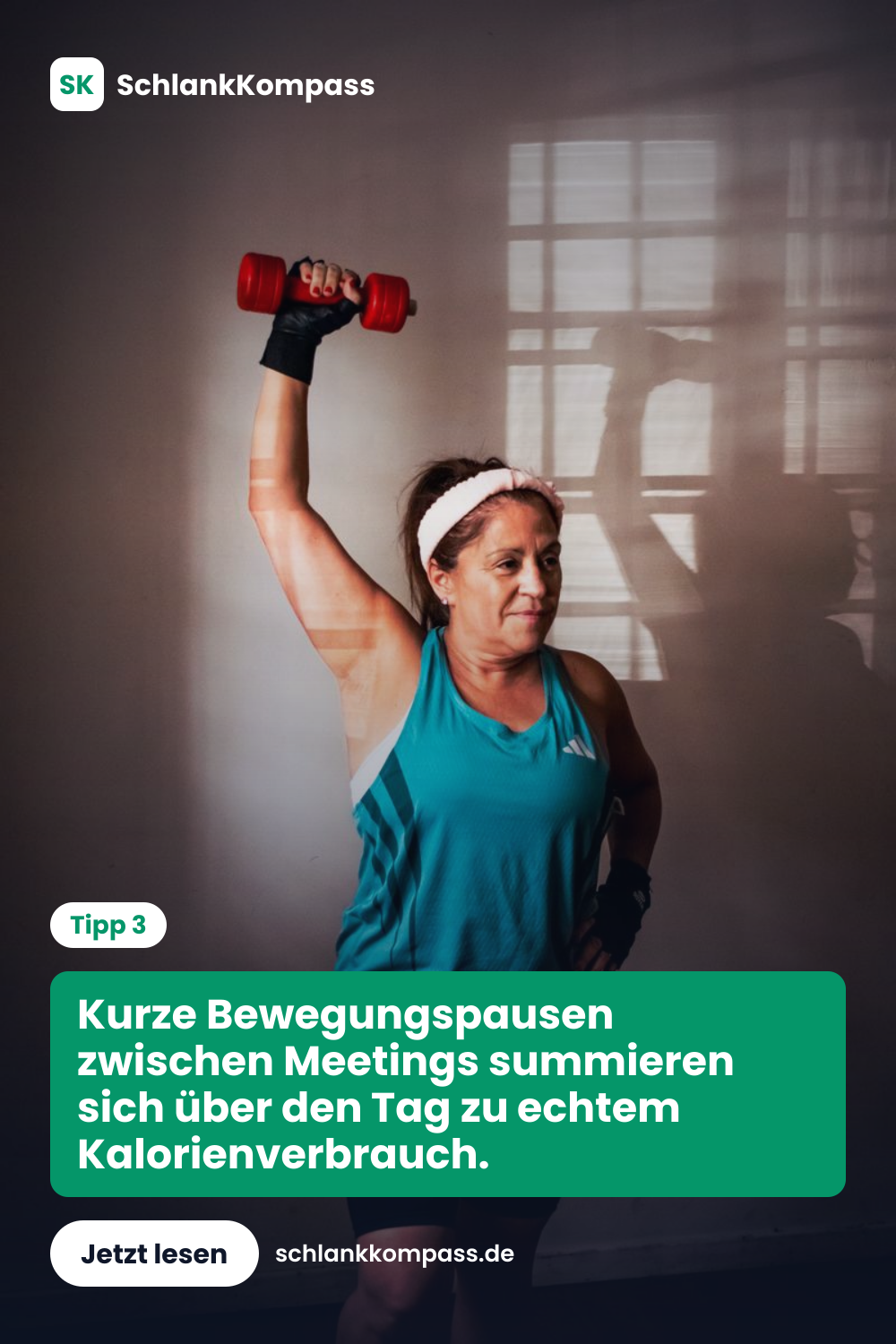 Kurze Bewegungspausen zwischen Meetings summieren sich über den Tag zu echtem Kalorienverbrauch.