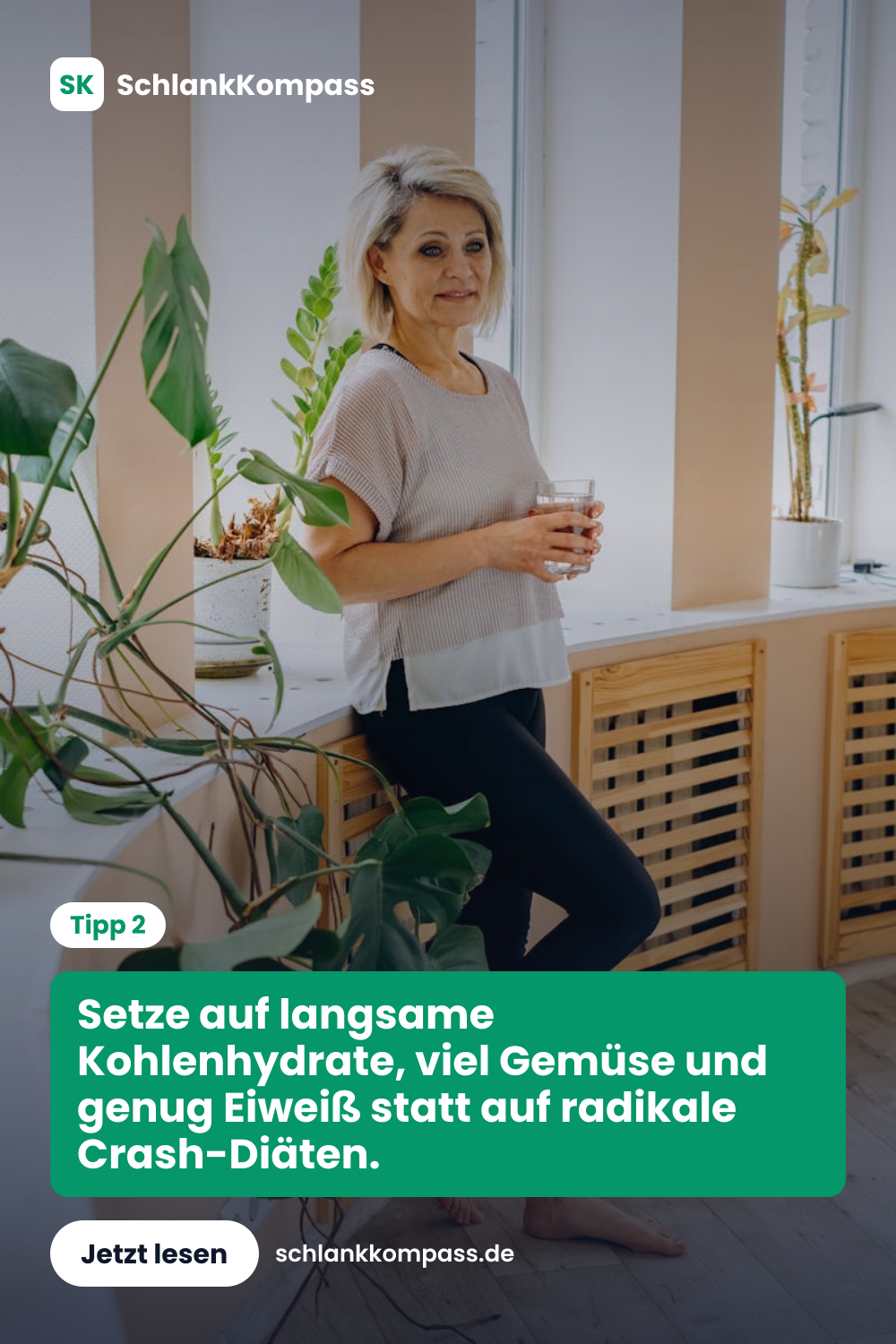 Setze auf langsame Kohlenhydrate, viel Gemüse und genug Eiweiß statt auf radikale Crash-Diäten.