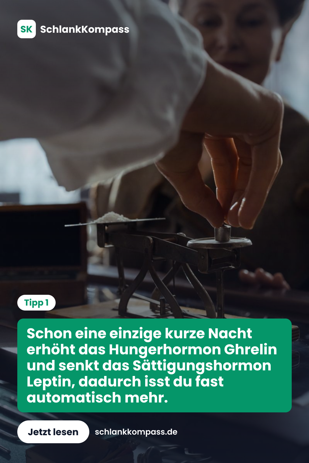 Schon eine einzige kurze Nacht erhöht das Hungerhormon Ghrelin und senkt das Sättigungshormon Leptin, dadurch isst du fast automatisch mehr.
