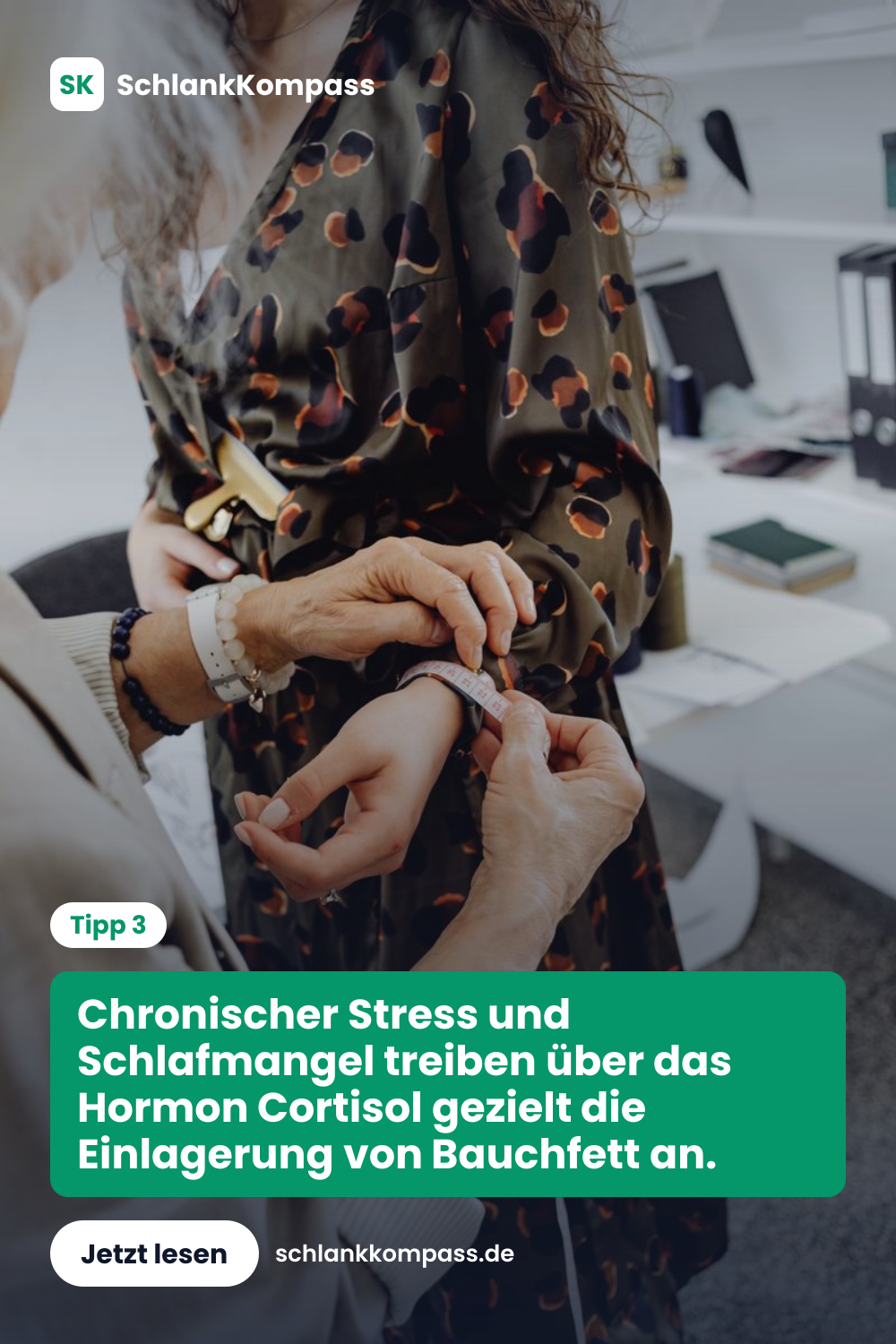Chronischer Stress und Schlafmangel treiben über das Hormon Cortisol gezielt die Einlagerung von Bauchfett an.