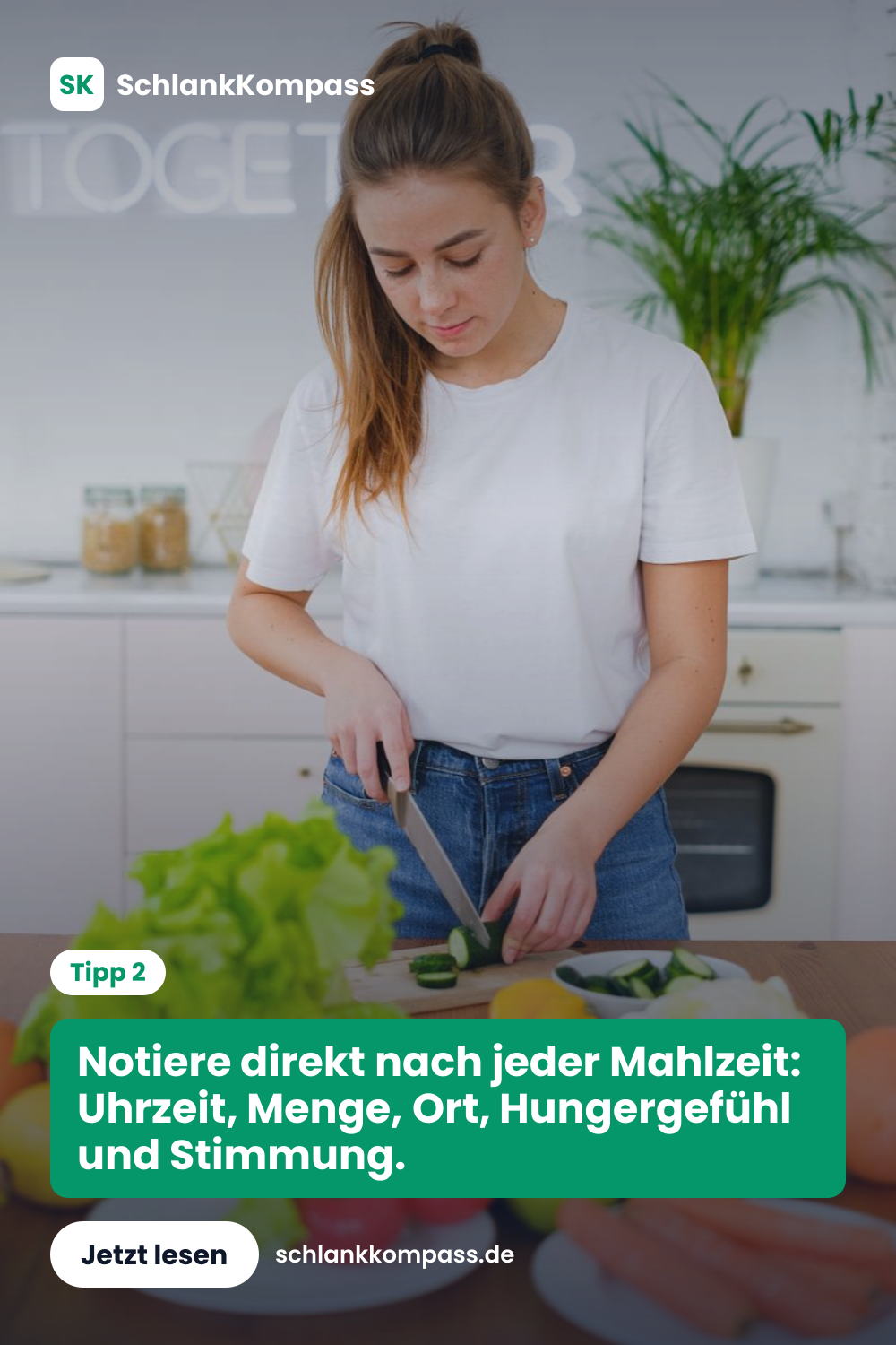 Notiere direkt nach jeder Mahlzeit: Uhrzeit, Menge, Ort, Hungergefühl und Stimmung.