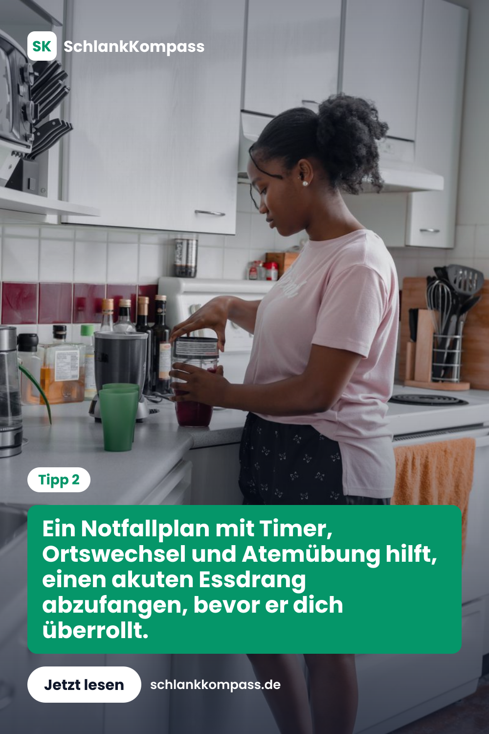 Ein Notfallplan mit Timer, Ortswechsel und Atemübung hilft, einen akuten Essdrang abzufangen, bevor er dich überrollt.