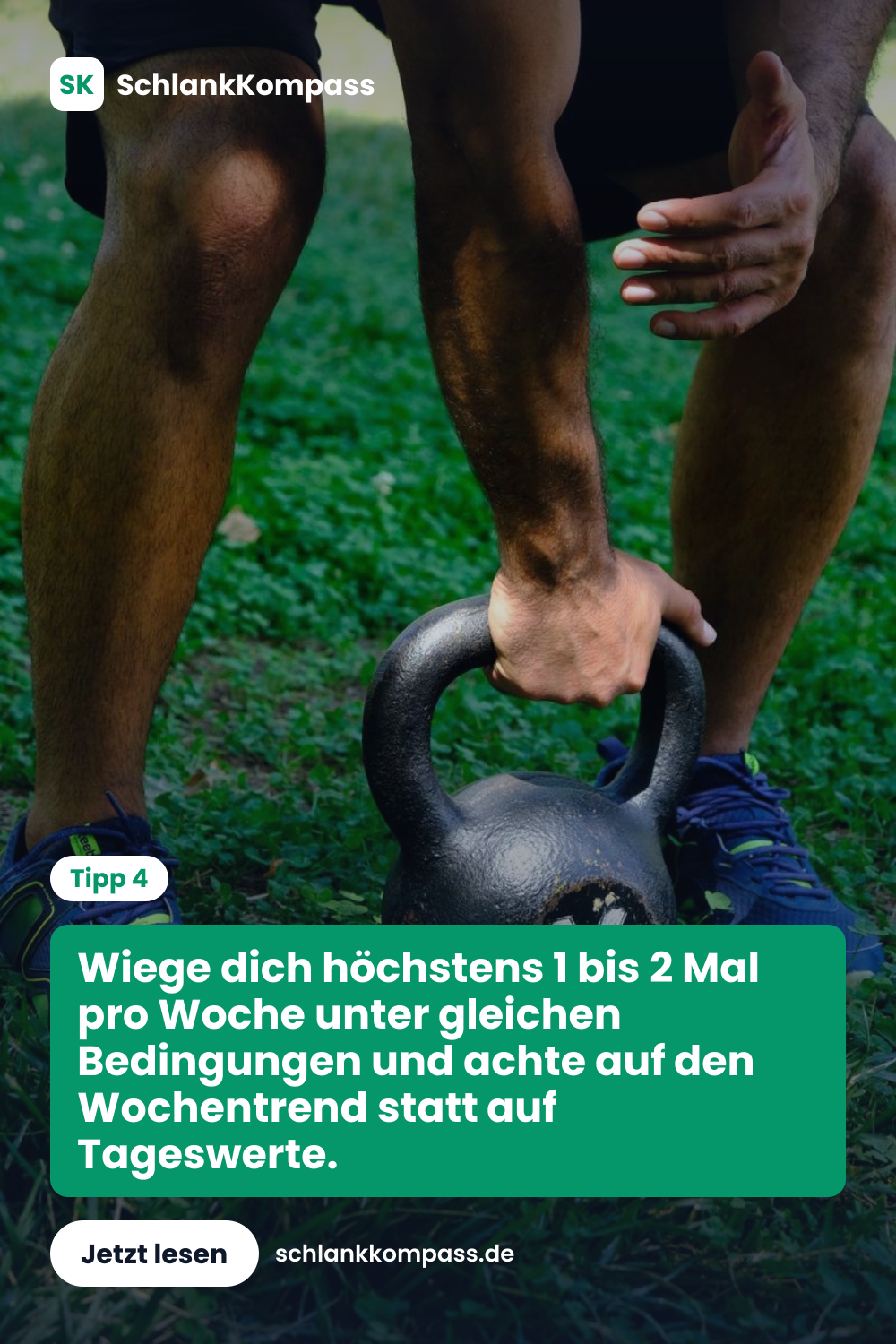 Wiege dich höchstens 1 bis 2 Mal pro Woche unter gleichen Bedingungen und achte auf den Wochentrend statt auf Tageswerte.