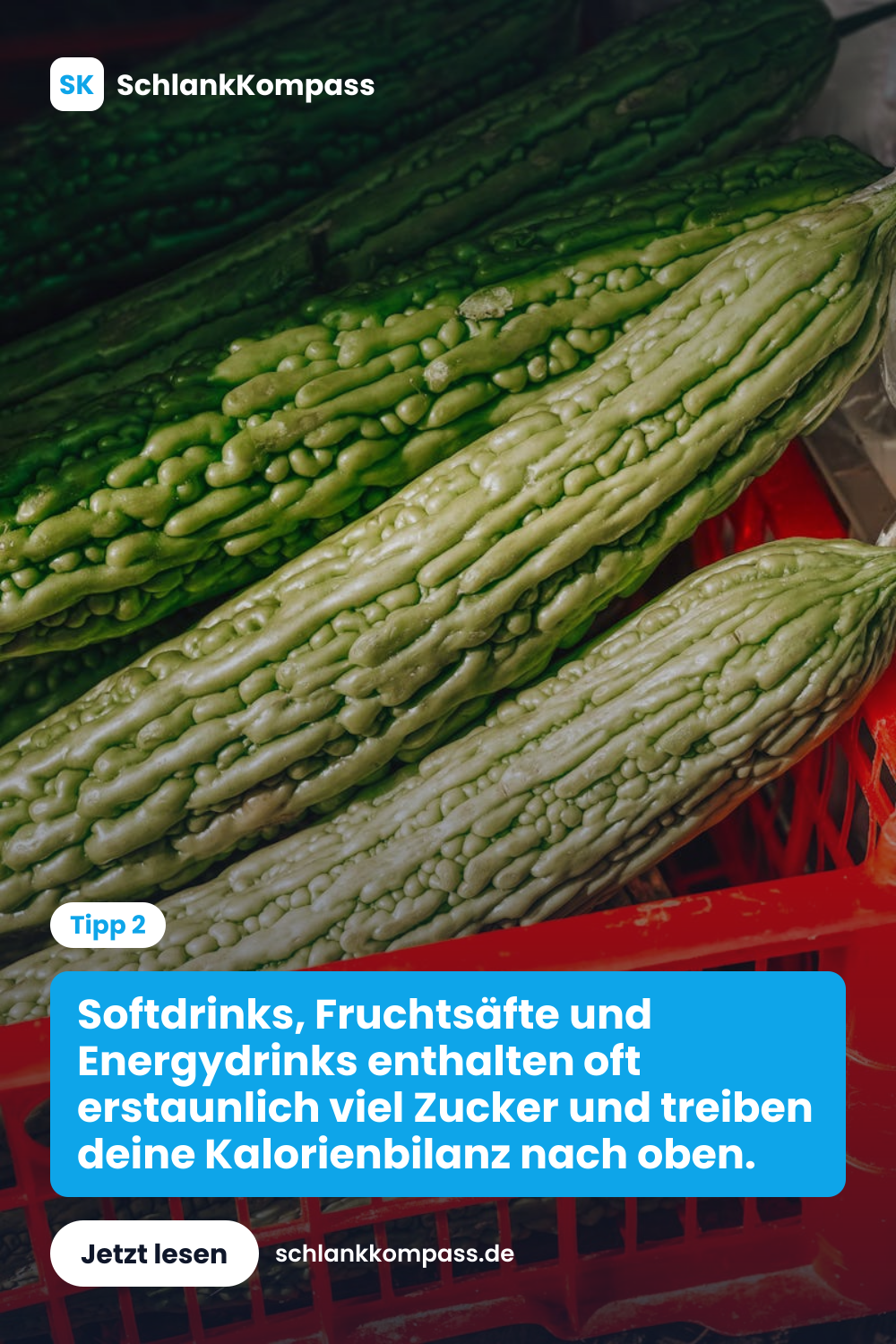 Softdrinks, Fruchtsäfte und Energydrinks enthalten oft erstaunlich viel Zucker und treiben deine Kalorienbilanz nach oben.