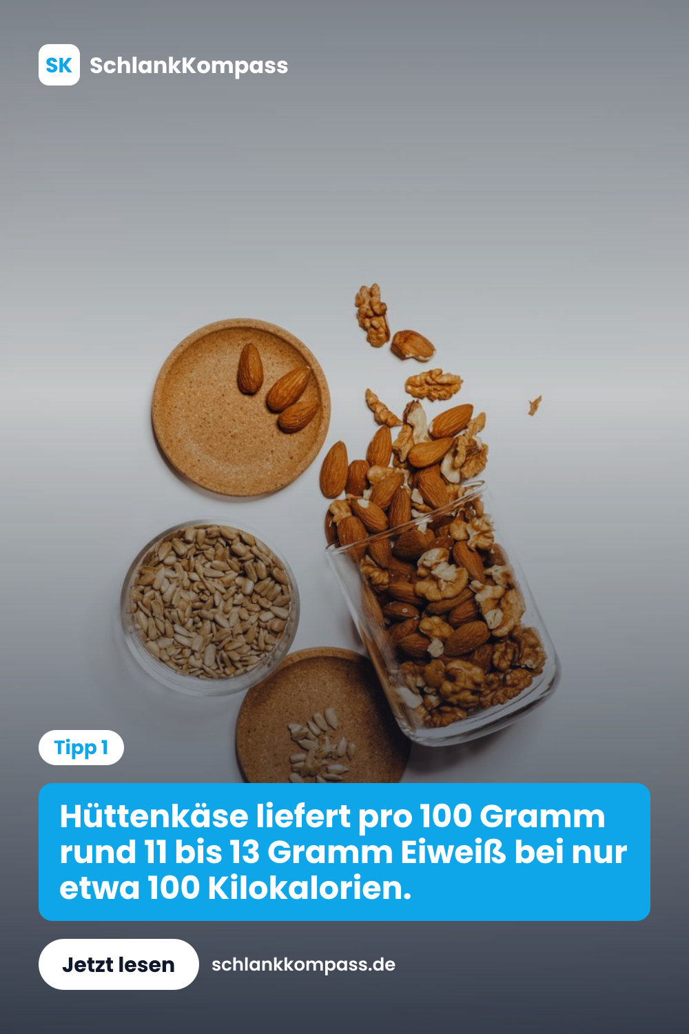 Hüttenkäse liefert pro 100 Gramm rund 11 bis 13 Gramm Eiweiß bei nur etwa 100 Kilokalorien.