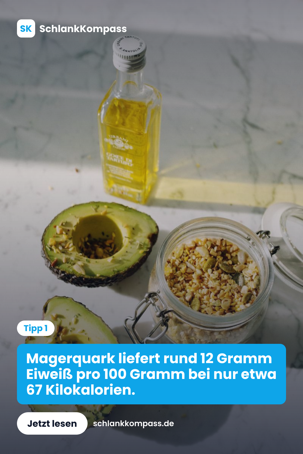 Magerquark liefert rund 12 Gramm Eiweiß pro 100 Gramm bei nur etwa 67 Kilokalorien.