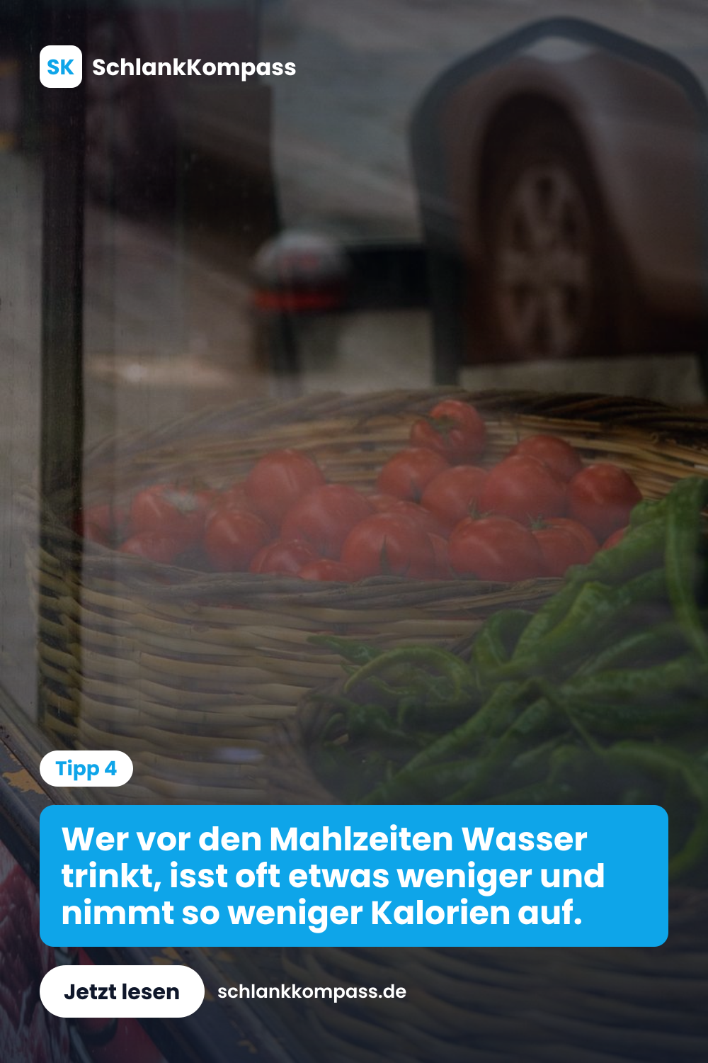 Wer vor den Mahlzeiten Wasser trinkt, isst oft etwas weniger und nimmt so weniger Kalorien auf.