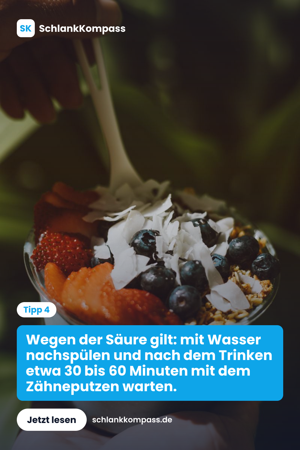 Wegen der Säure gilt: mit Wasser nachspülen und nach dem Trinken etwa 30 bis 60 Minuten mit dem Zähneputzen warten.