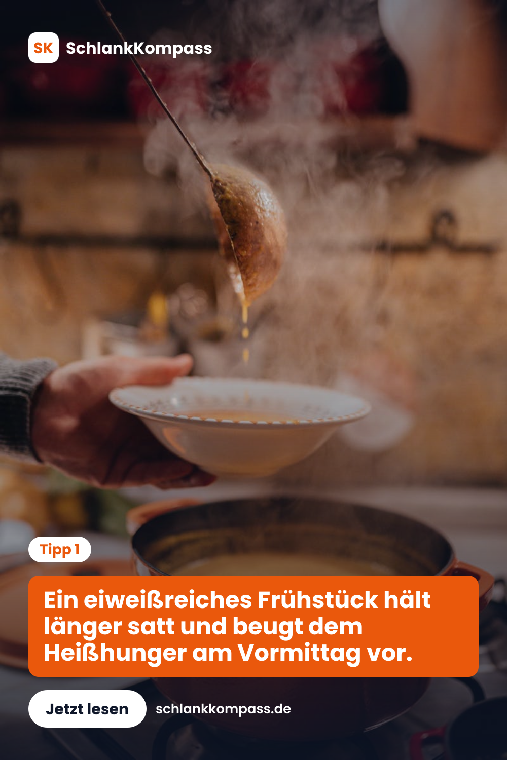 Ein eiweißreiches Frühstück hält länger satt und beugt dem Heißhunger am Vormittag vor.
