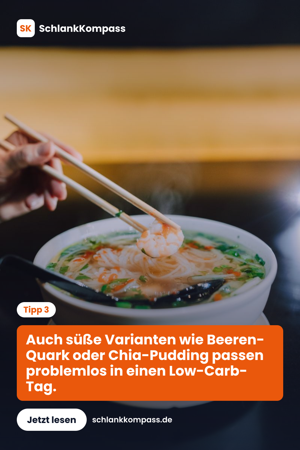 Auch süße Varianten wie Beeren-Quark oder Chia-Pudding passen problemlos in einen Low-Carb-Tag.